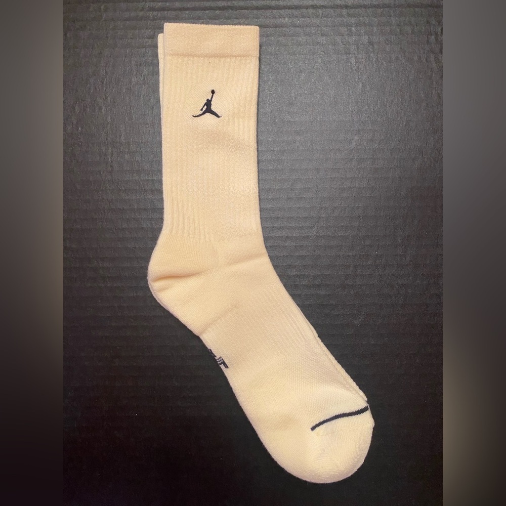Jordan Everyday Crew Socks 1 Pair Size‎ Large Cream NWOT - Picture 2 of 4